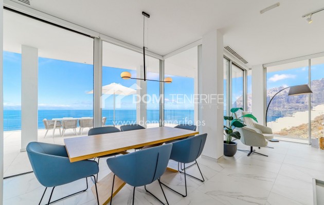Sale - Penthouse -
Santiago del Teide - Los Gigantes