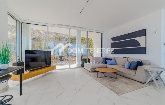 Sale - Penthouse -
Santiago del Teide - Los Gigantes