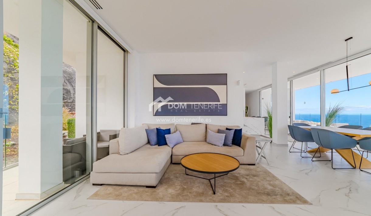 Sale - Penthouse -
Santiago del Teide - Los Gigantes