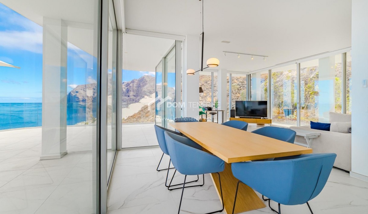 Sale - Penthouse -
Santiago del Teide - Los Gigantes