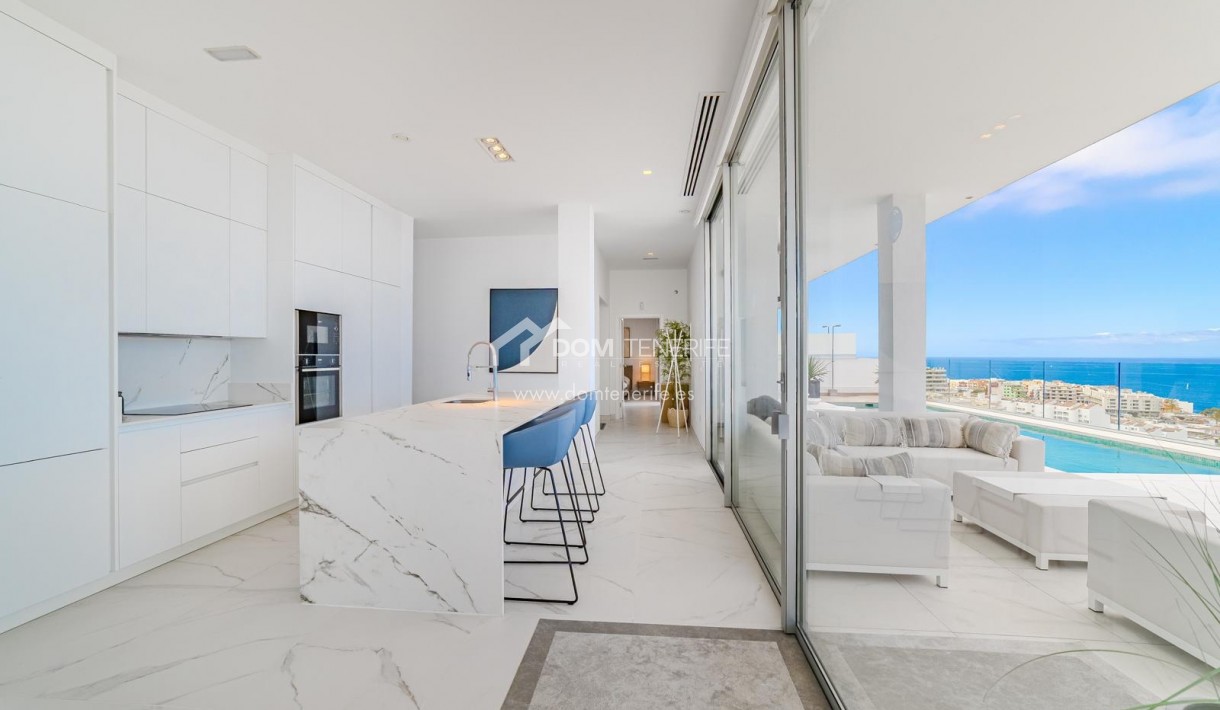 Sale - Penthouse -
Santiago del Teide - Los Gigantes