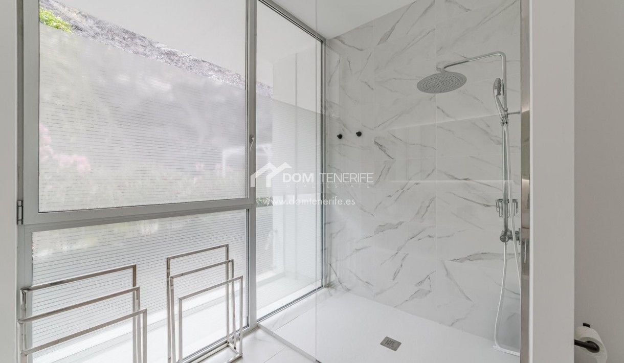 Sale - Penthouse -
Santiago del Teide - Los Gigantes