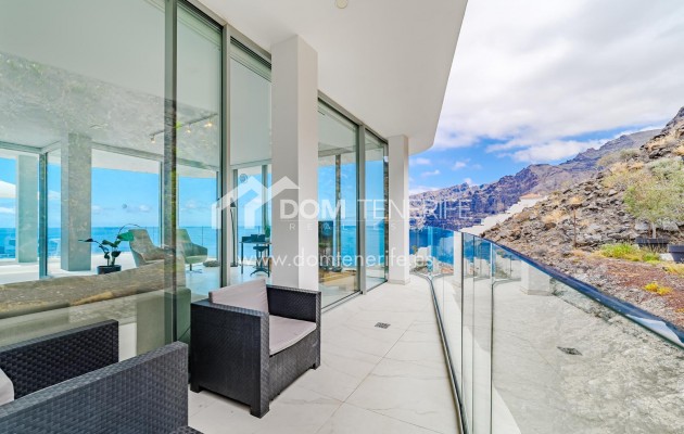Sale - Penthouse -
Santiago del Teide - Los Gigantes