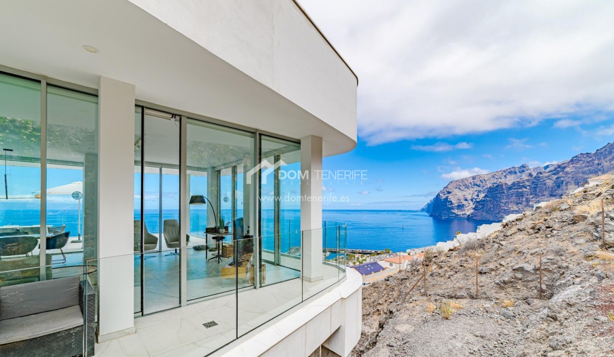 Sale - Penthouse -
Santiago del Teide - Los Gigantes