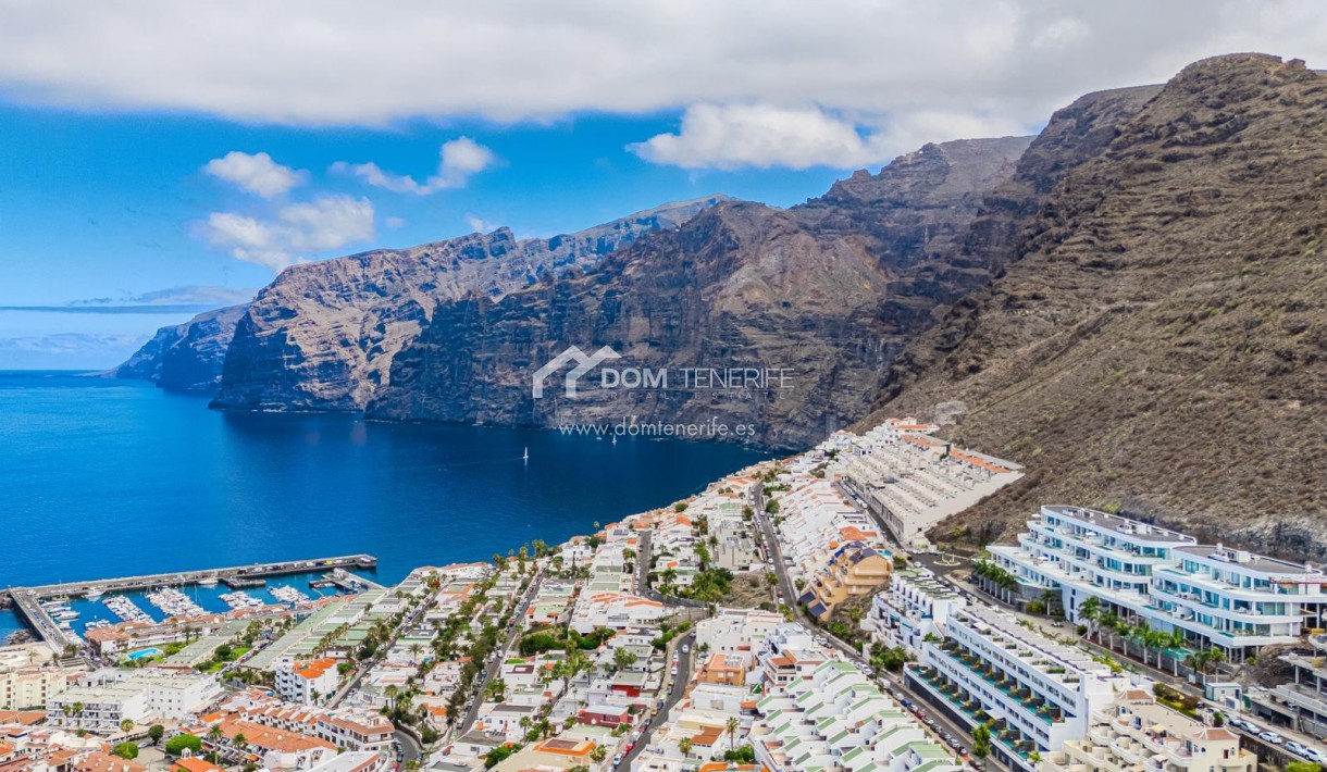Sale - Penthouse -
Santiago del Teide - Los Gigantes