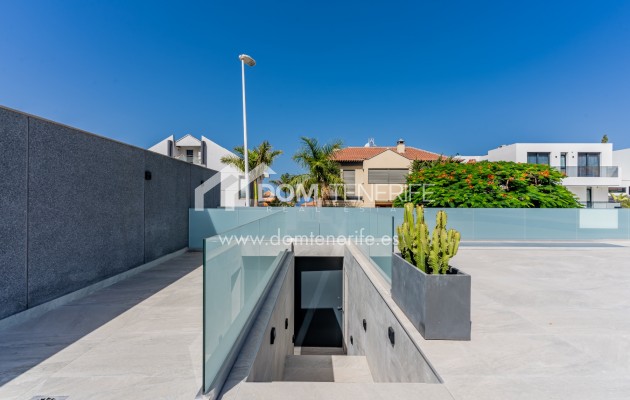 Revente - Villa -
Adeje
