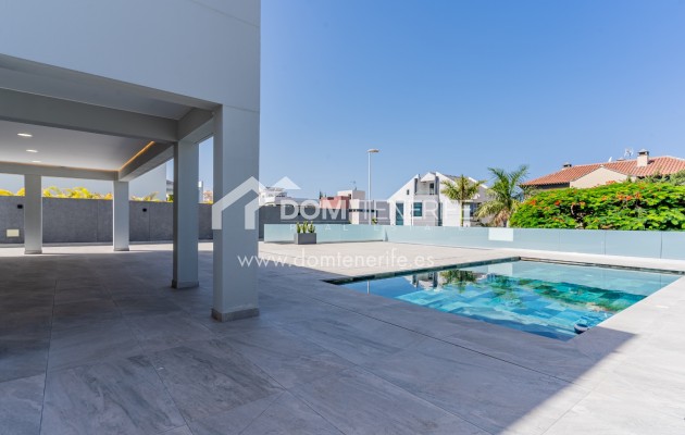 Revente - Villa -
Adeje
