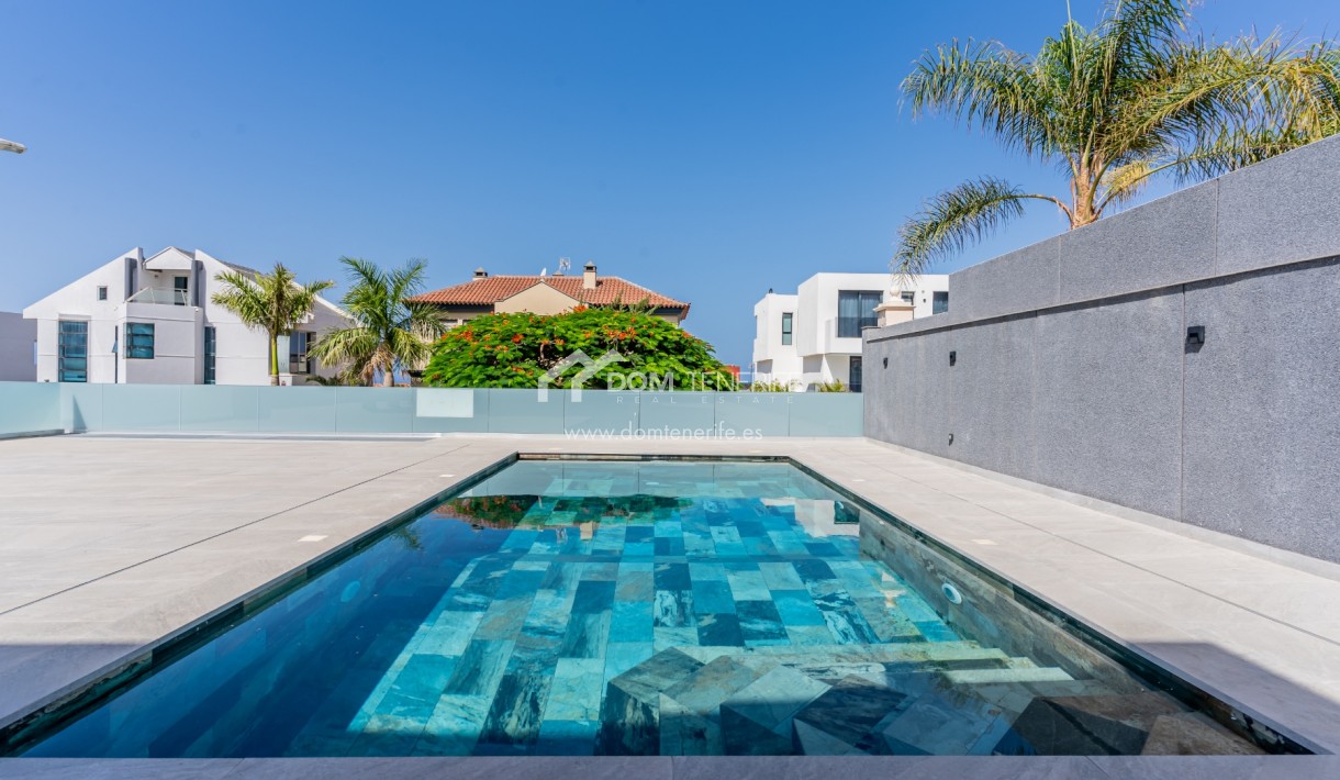 Revente - Villa -
Adeje