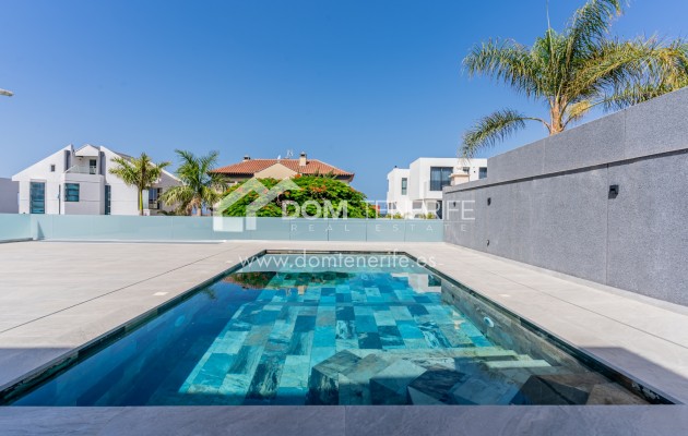 Revente - Villa -
Adeje
