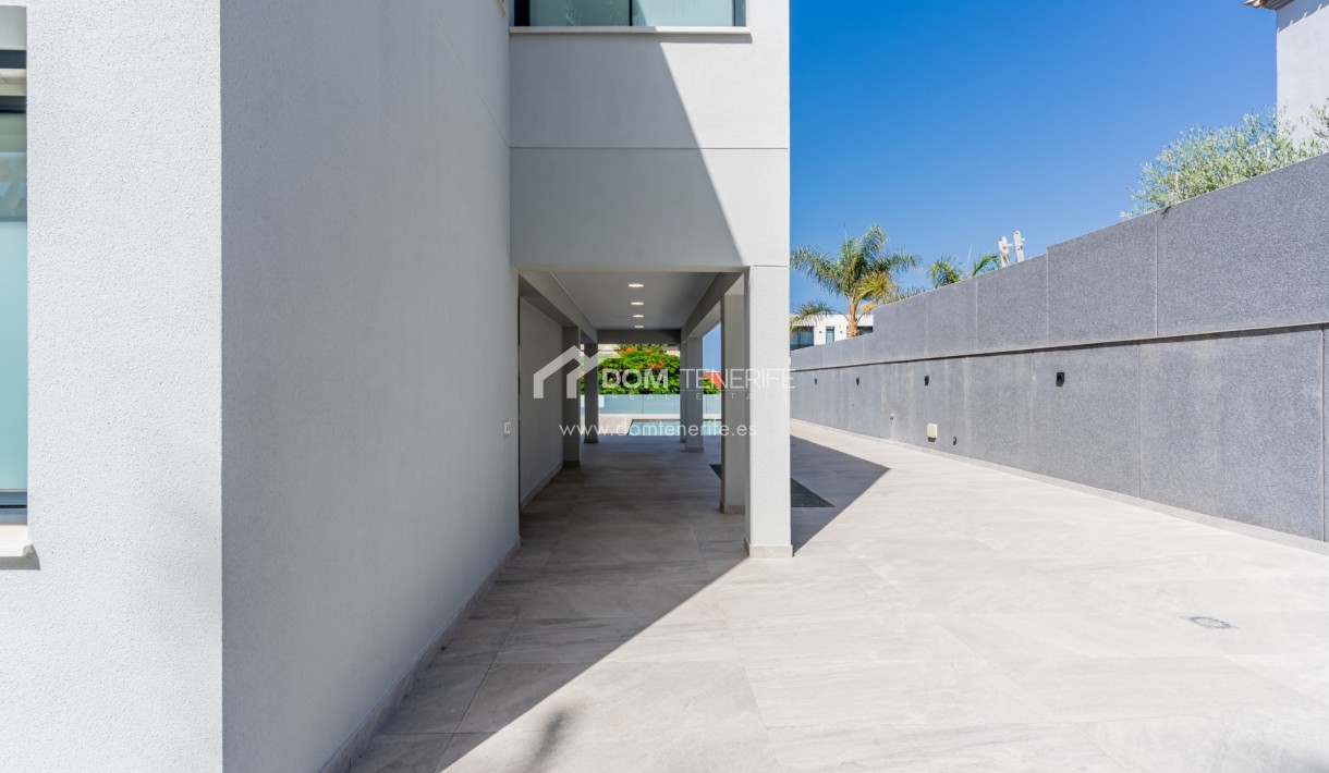 Revente - Villa -
Adeje