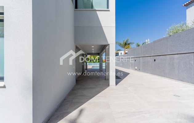Revente - Villa -
Adeje