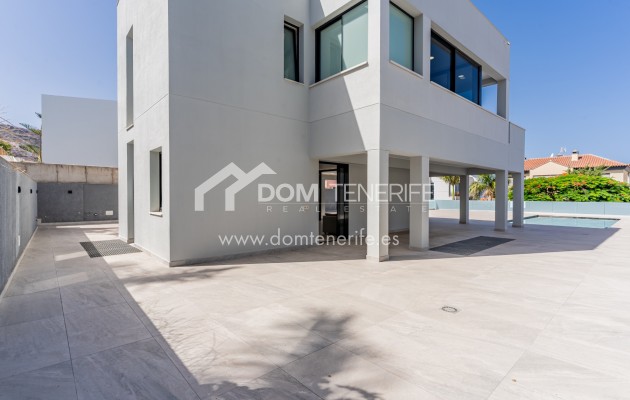 Revente - Villa -
Adeje