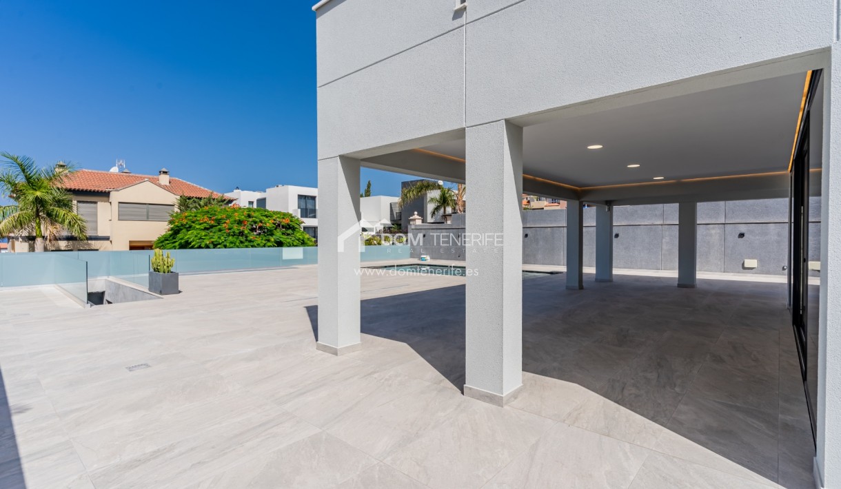 Revente - Villa -
Adeje