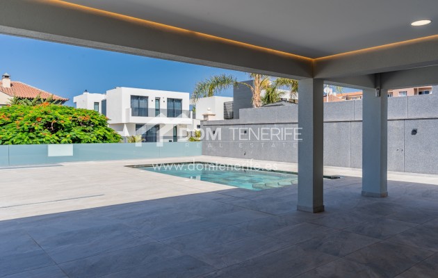 Revente - Villa -
Adeje