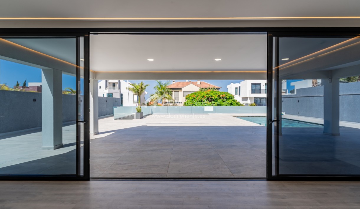 Revente - Villa -
Adeje