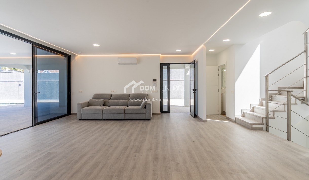 Revente - Villa -
Adeje