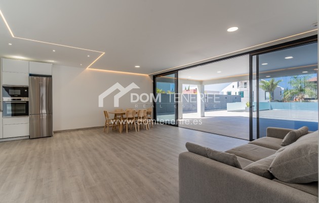 Revente - Villa -
Adeje