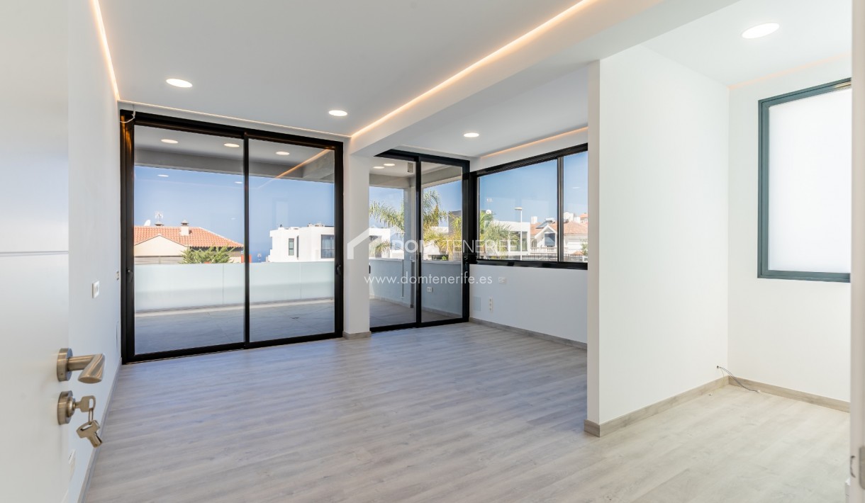 Revente - Villa -
Adeje