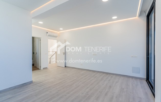 Revente - Villa -
Adeje