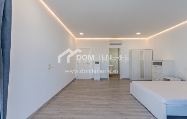 Revente - Villa -
Adeje