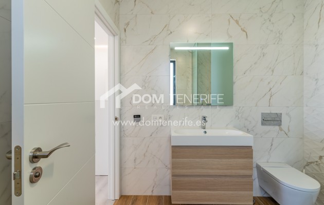 Revente - Villa -
Adeje