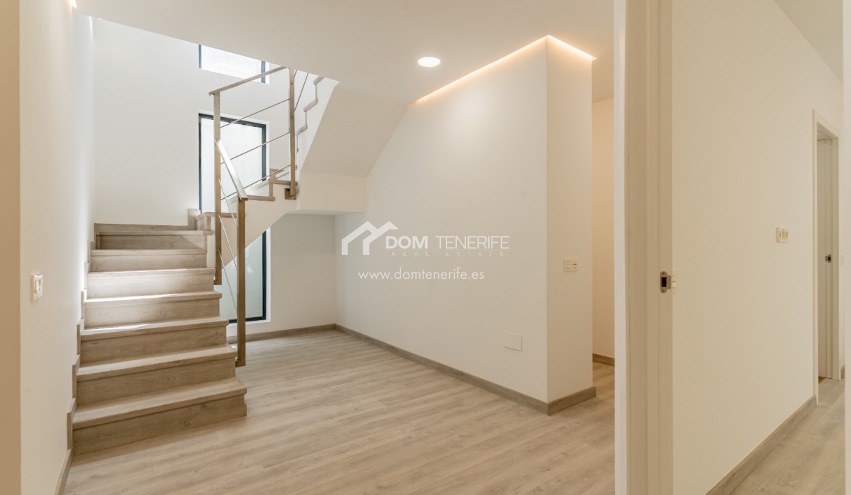 Revente - Villa -
Adeje