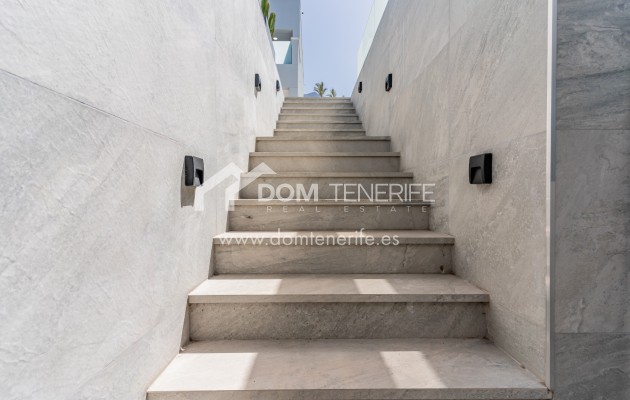 Revente - Villa -
Adeje