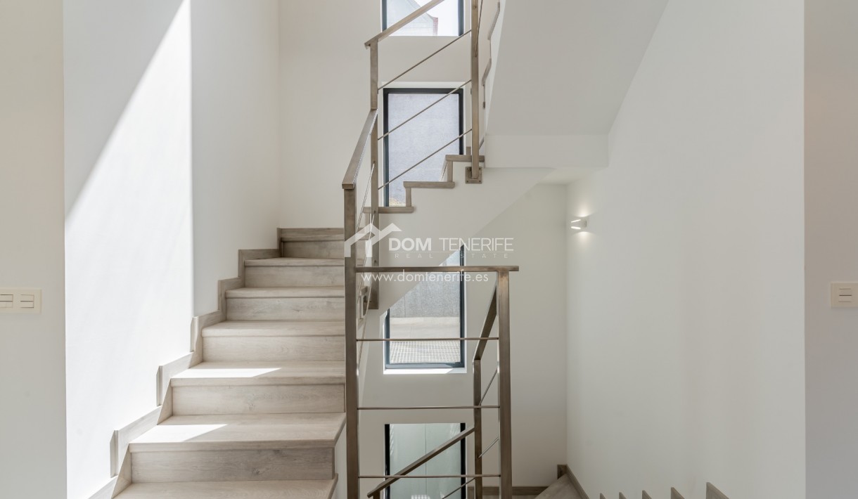 Revente - Villa -
Adeje