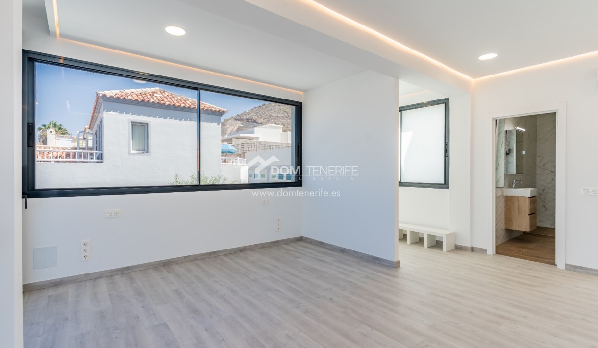 Revente - Villa -
Adeje