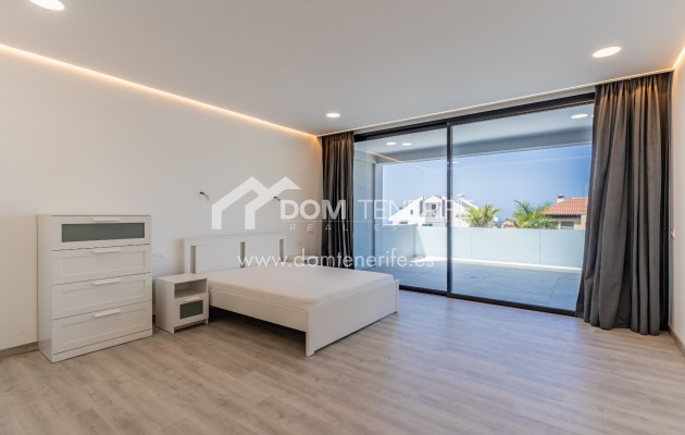 Revente - Villa -
Adeje