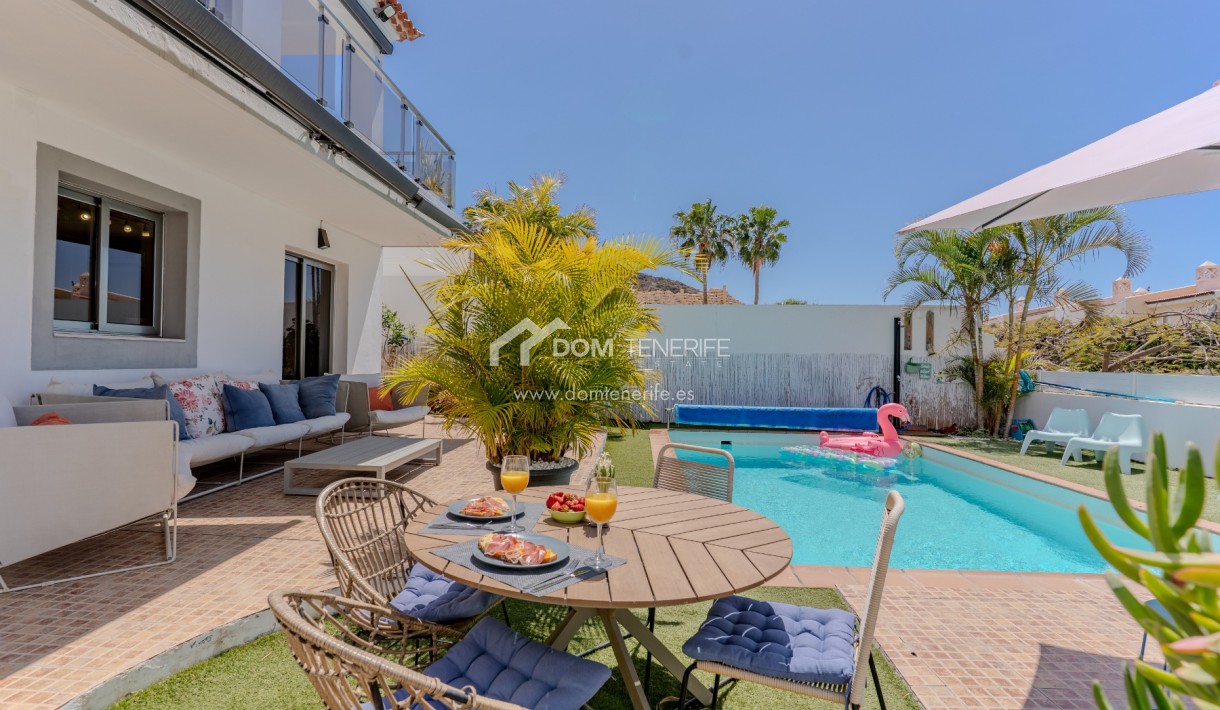 Kurzzeitmiete - Wohnung -
Adeje - El Madroñal