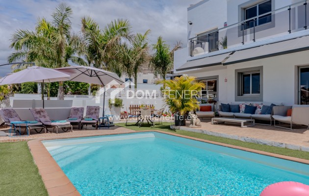 Kurzzeitmiete - Wohnung -
Adeje - El Madroñal