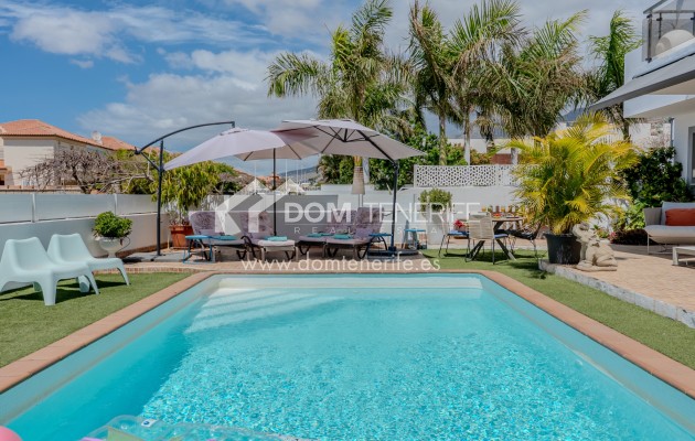 Kurzzeitmiete - Wohnung -
Adeje - El Madroñal