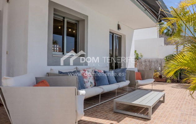 Kurzzeitmiete - Wohnung -
Adeje - El Madroñal