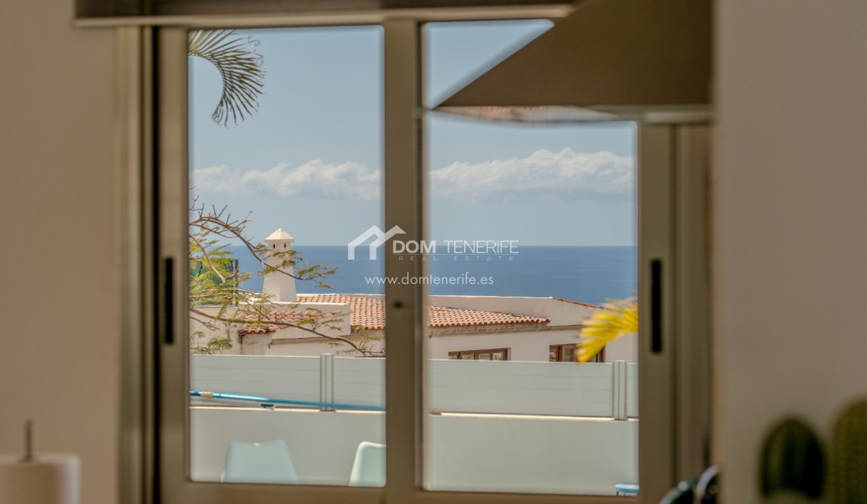 Kurzzeitmiete - Wohnung -
Adeje - El Madroñal