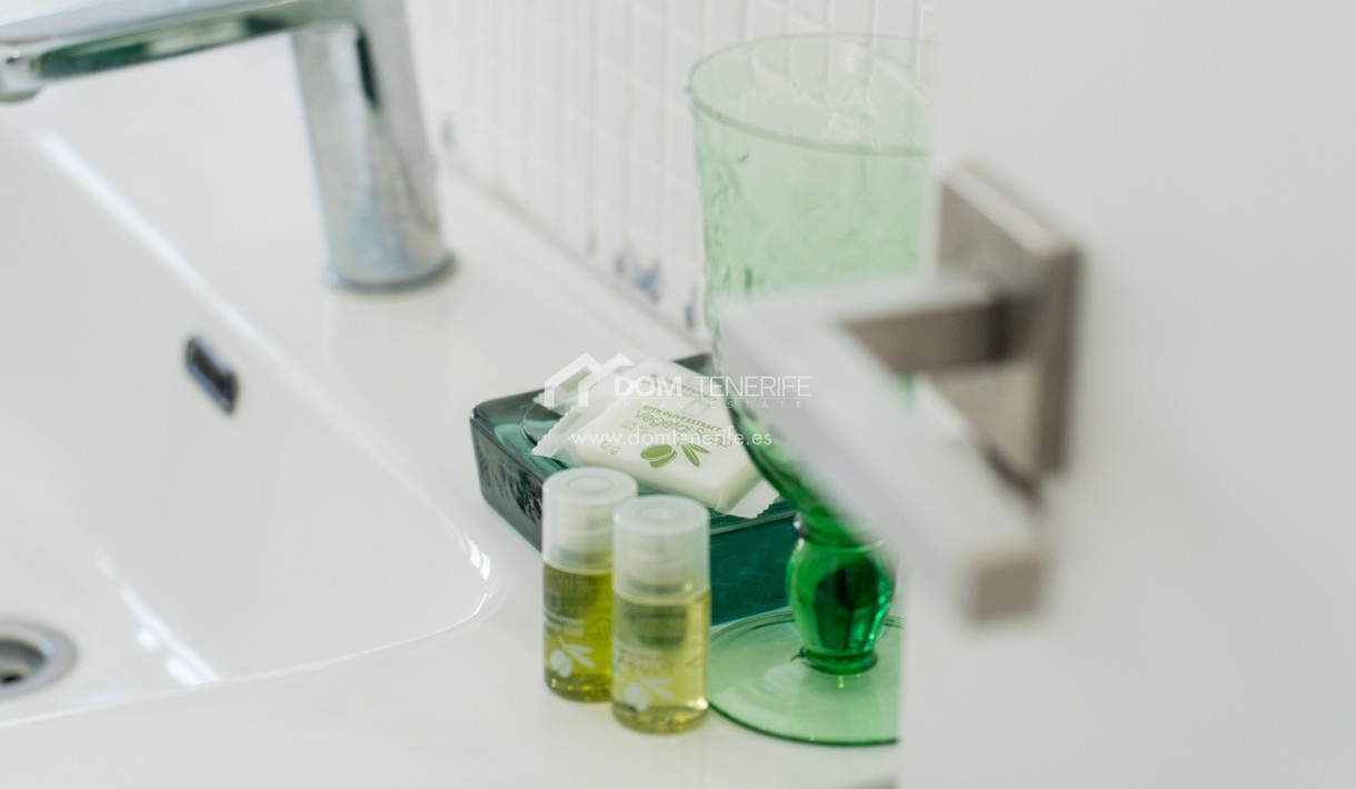 Kurzzeitmiete - Wohnung -
Adeje - El Madroñal