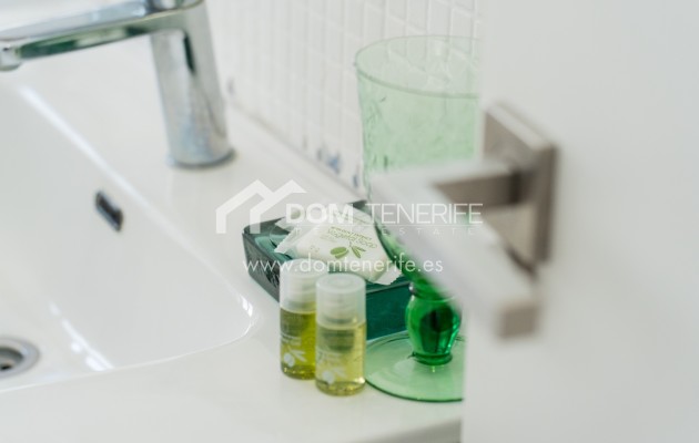 Kurzzeitmiete - Wohnung -
Adeje - El Madroñal