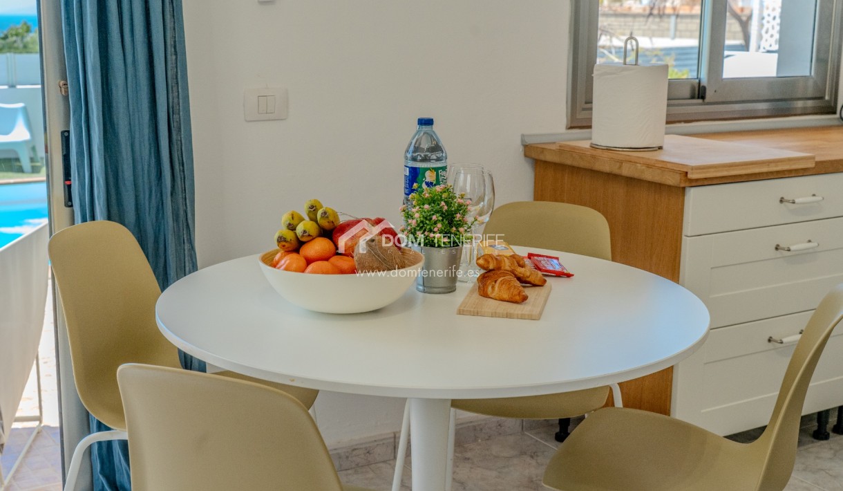 Kurzzeitmiete - Wohnung -
Adeje - El Madroñal