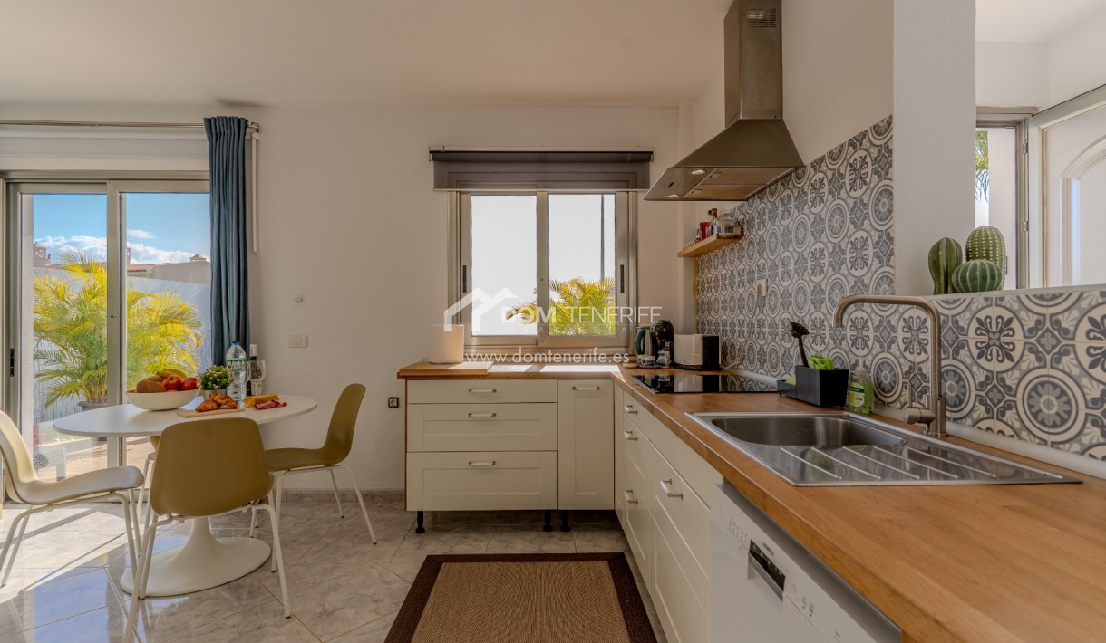 Kurzzeitmiete - Wohnung -
Adeje - El Madroñal