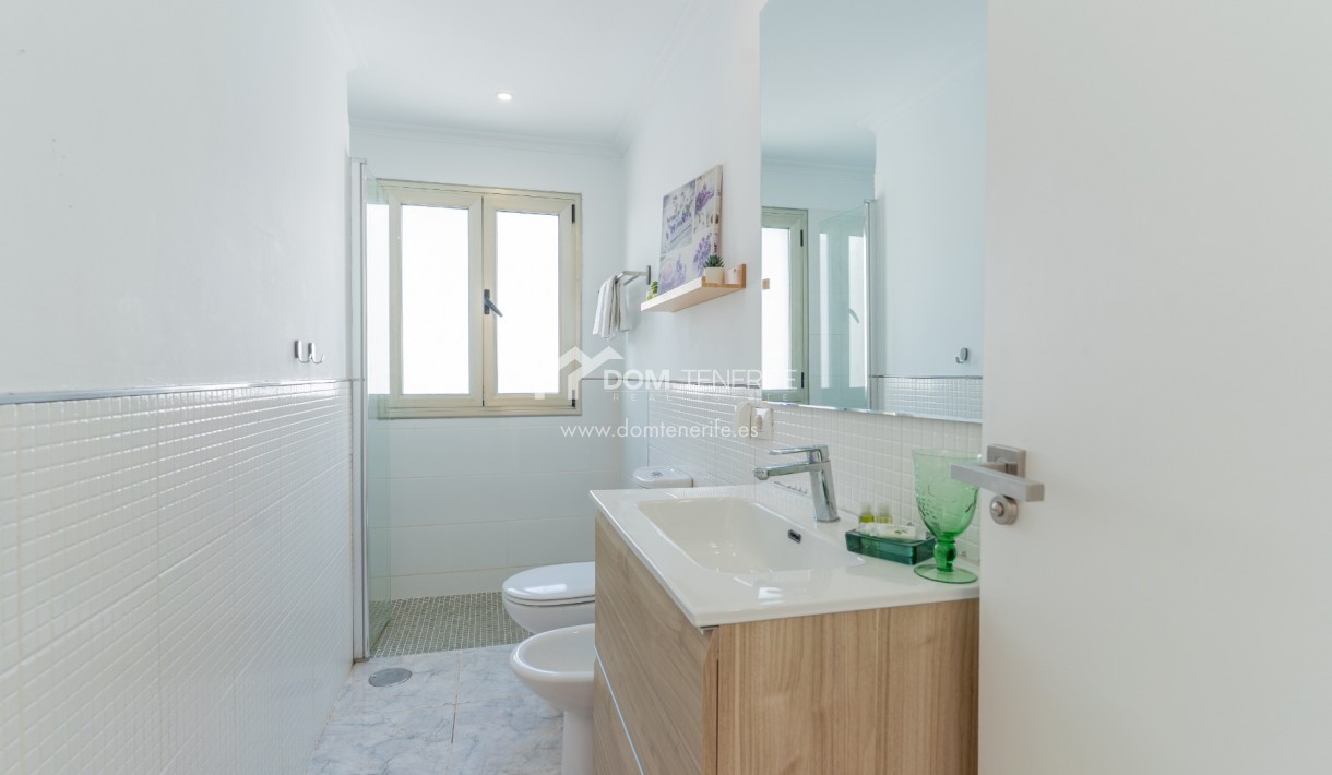 Kurzzeitmiete - Wohnung -
Adeje - El Madroñal