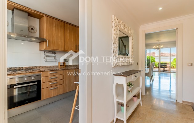 Sale - Townhouse -
Guía de Isora  - Playa La Arena