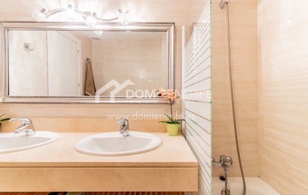 Sale - Townhouse -
Guía de Isora  - Playa La Arena