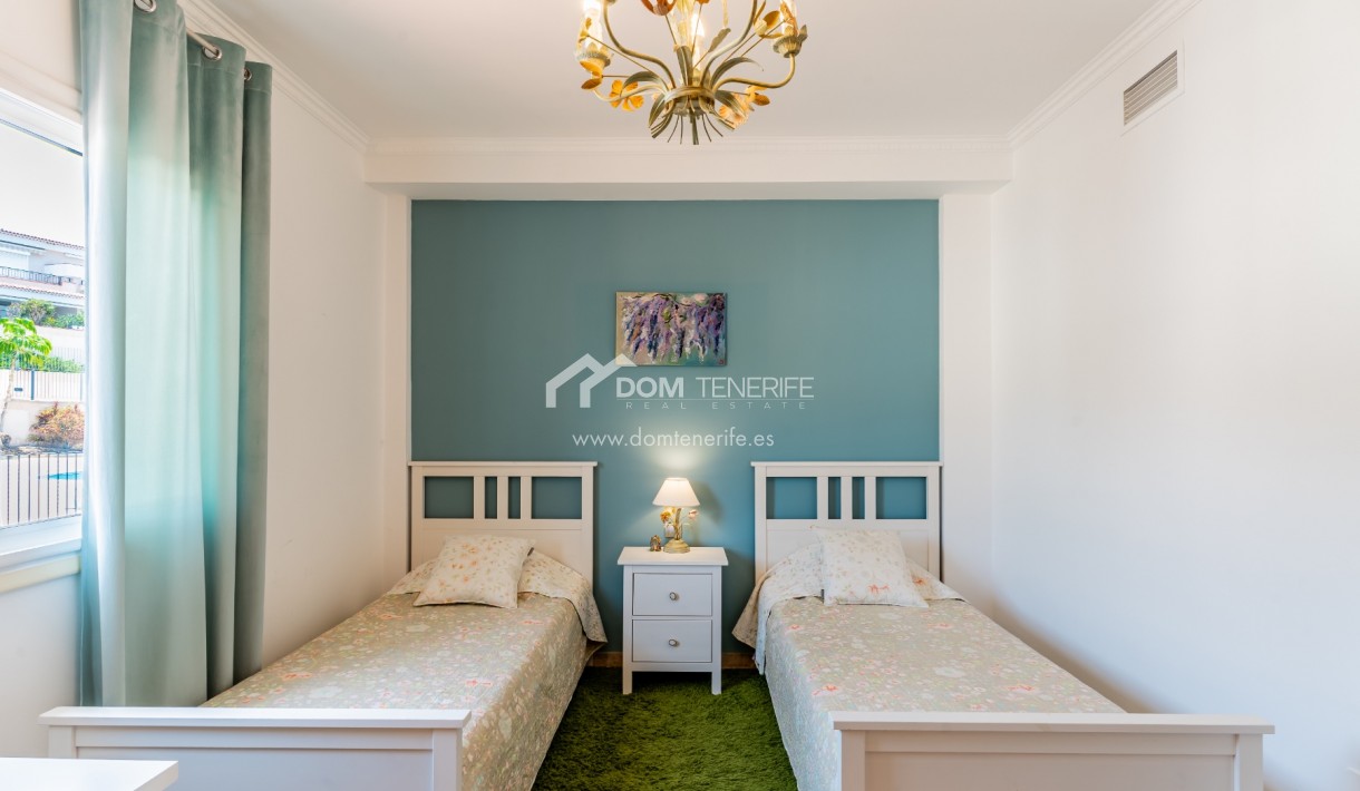 Sale - Townhouse -
Guía de Isora  - Playa La Arena