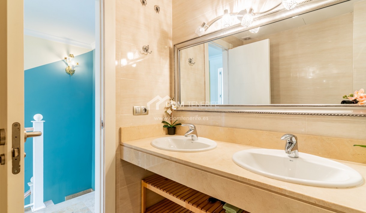 Sale - Townhouse -
Guía de Isora  - Playa La Arena