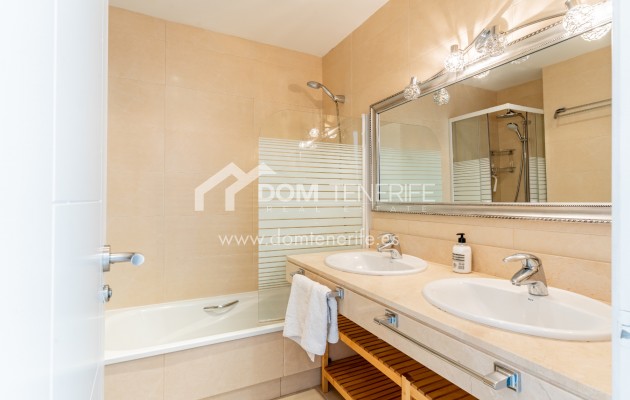 Sale - Townhouse -
Guía de Isora  - Playa La Arena