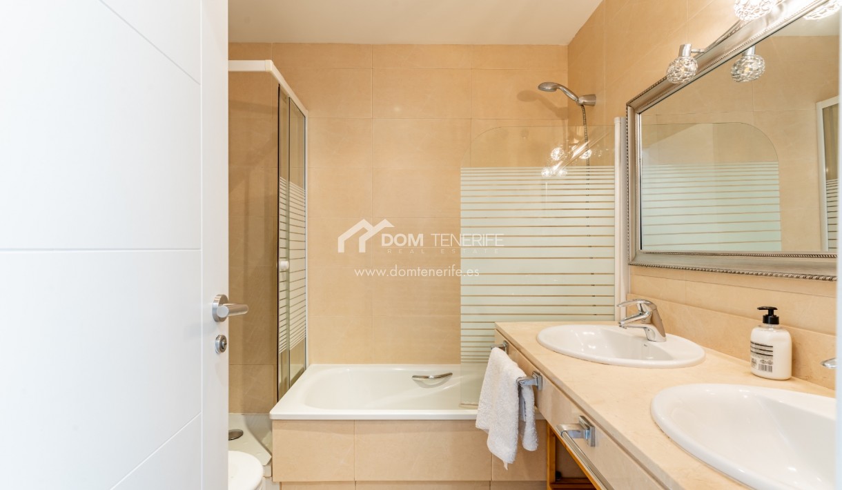 Sale - Townhouse -
Guía de Isora  - Playa La Arena