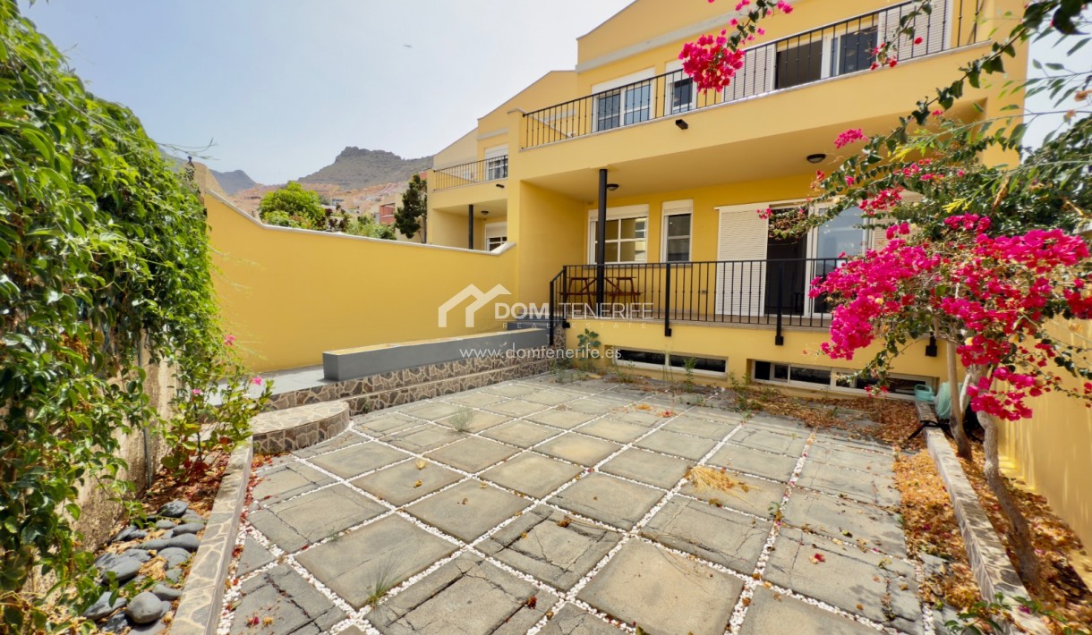 Location - Maison de ville -
Adeje - El Madroñal
