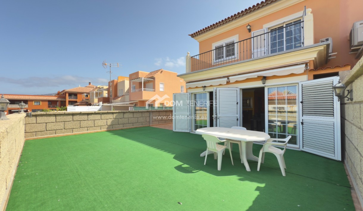 Location - Maison jumelée -
Adeje - El Madroñal