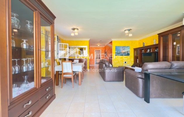 Location - Maison jumelée -
Adeje - El Madroñal