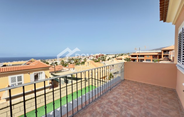 Location - Maison jumelée -
Adeje - El Madroñal